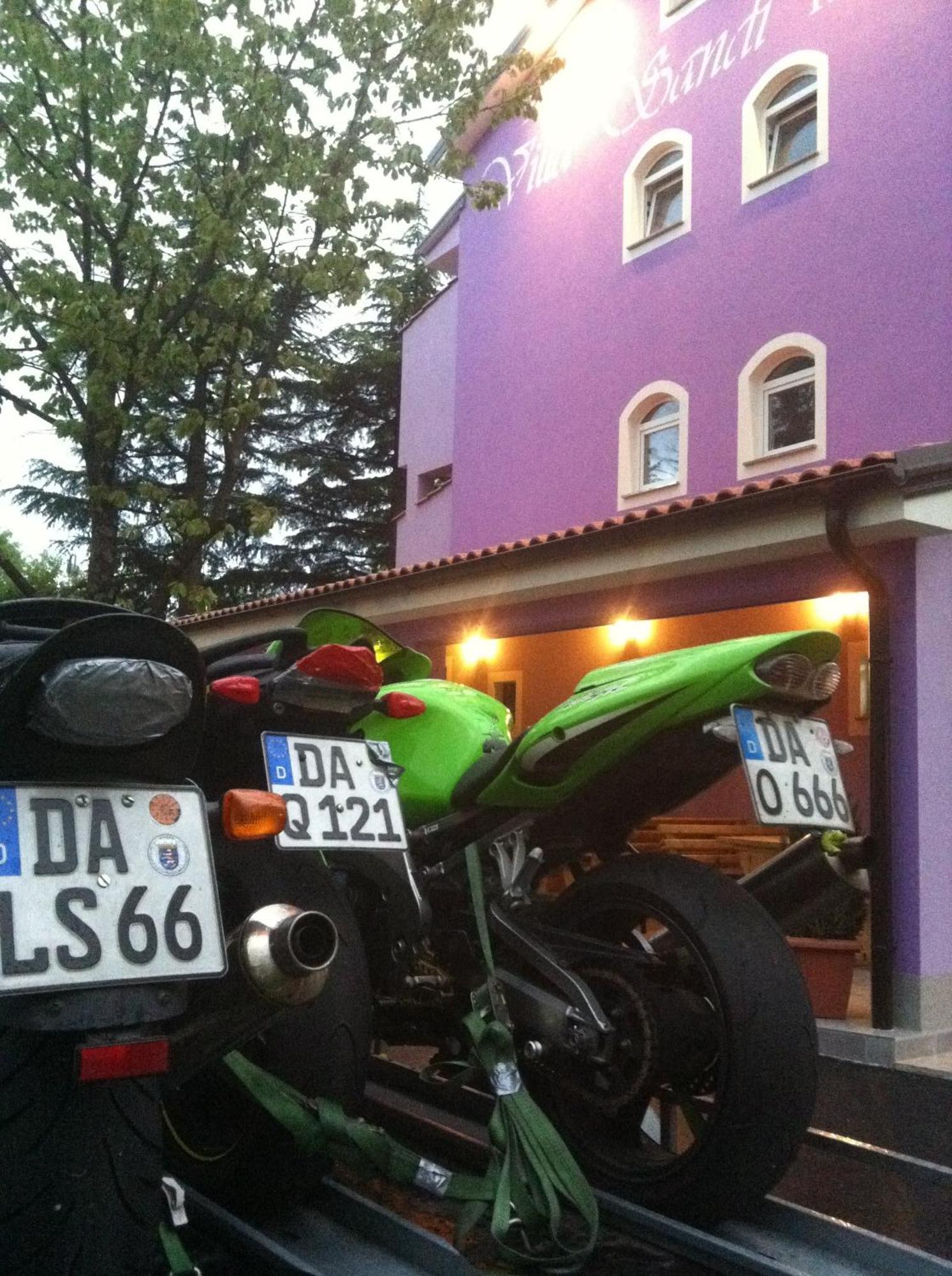 Sandi - Free Parking Čavle